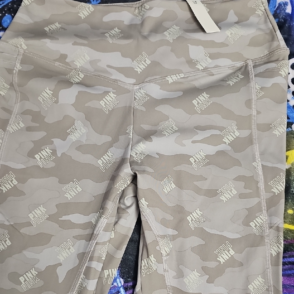 Victoria's Secret Women's NWT Camo Leggings - Beige and Gray